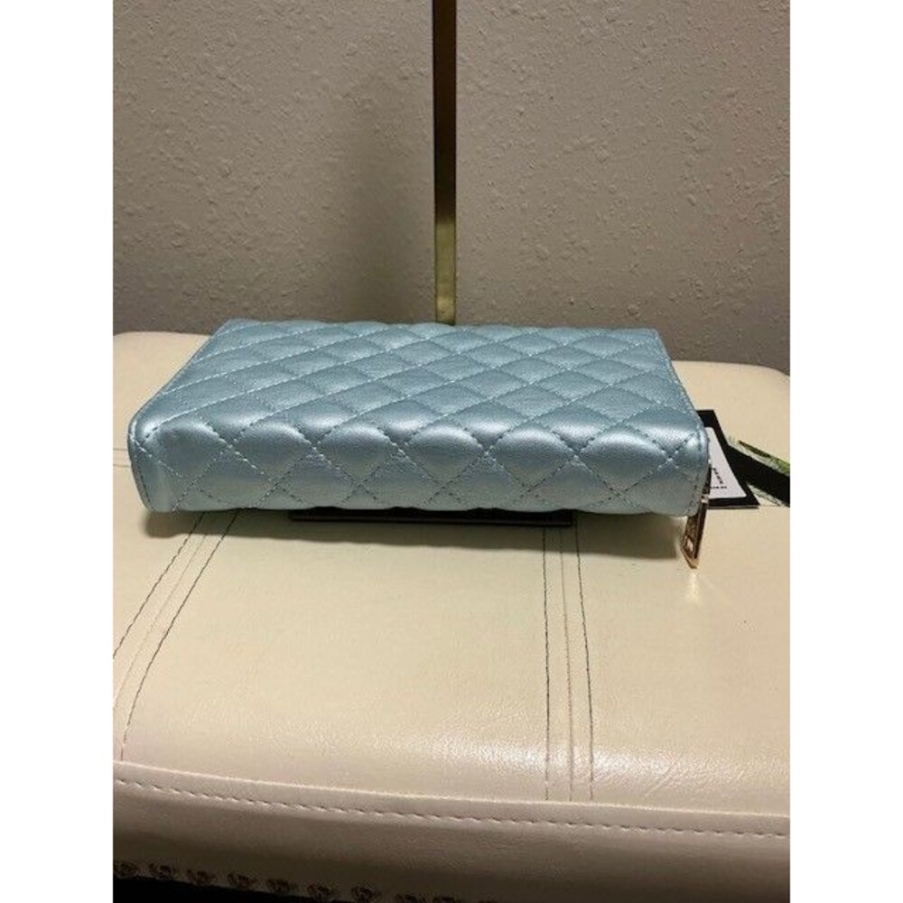 Badgley Mischka Quilted Crossbody Bag Blue Metal Vegan Leather NWT - Picture 4 of 8